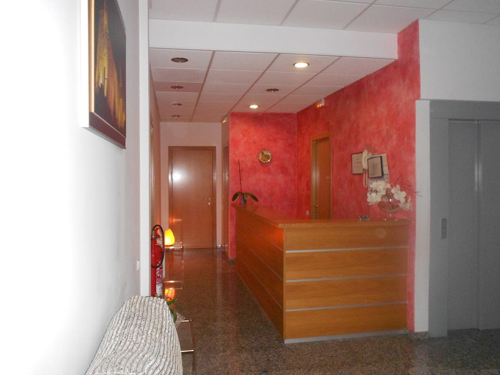 Hostal Ca La Irene Sant Vicens De Castellet Exterior photo