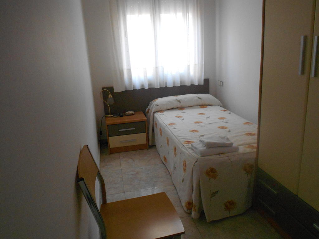 Hostal Ca La Irene Sant Vicens De Castellet Room photo