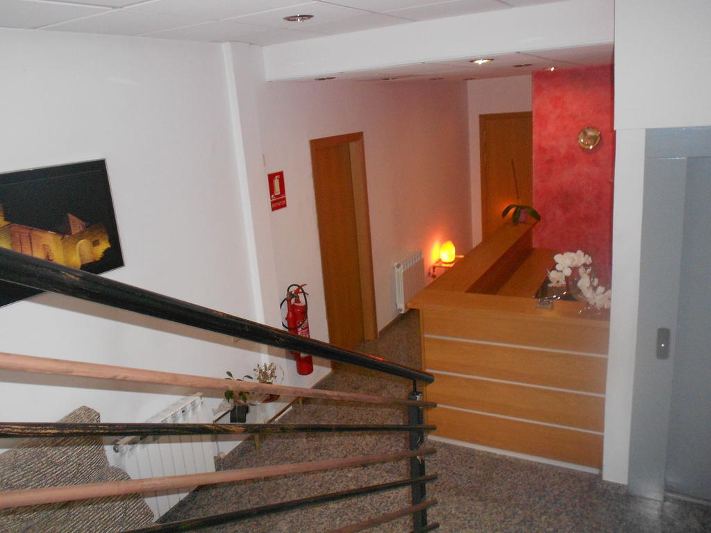 Hostal Ca La Irene Sant Vicens De Castellet Exterior photo
